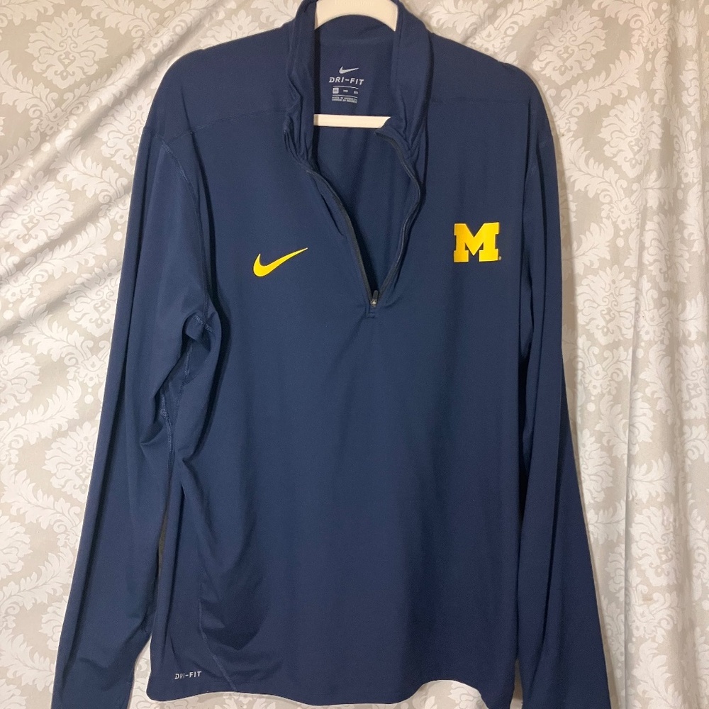 Nike Dri-FIT U of M Half Zip Long sleeve pullover